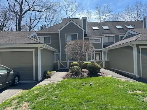 57 Country Walk #57, Shelton, CT 06484