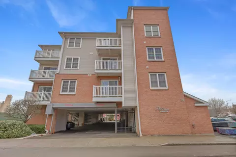 19 Isaacs St #301, Norwalk, CT 06850