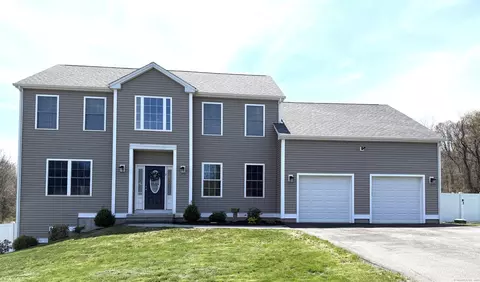1841 Blackberry Pl, Cheshire, CT 06410
