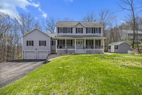 15 Perry Ln, Oxford, CT 06478