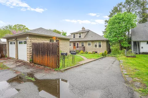 740-742 N Main St, Norwich, CT 06360