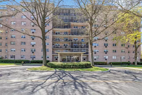 25 Cartright St #4K, Bridgeport, CT 06604