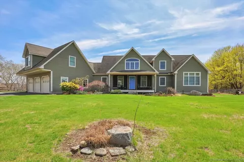 8 Tyler Dr, Ellington, CT 06029