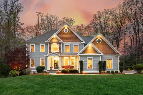 94 Alpine Dr, Burlington, CT 06013