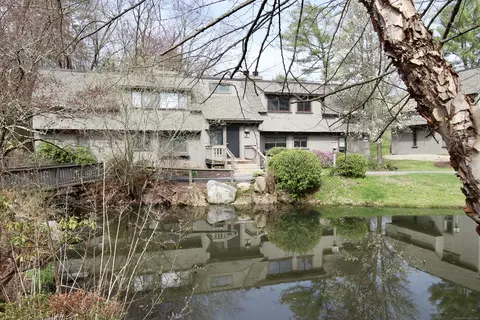 30 Heritage Dr #30, Avon, CT 06001