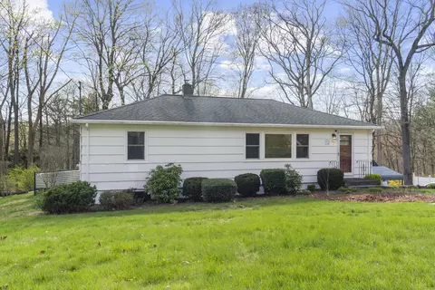 157 Green Hill Ln, Cheshire, CT 06410