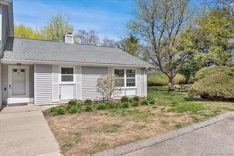 29 Kathleen Dr #9D, Windham, CT 06226