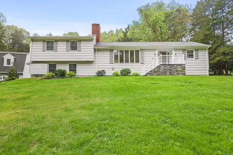 135 Warner Hill Rd, Southport, CT 06890