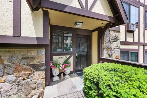 50 Aiken St #275, Norwalk, CT 06851