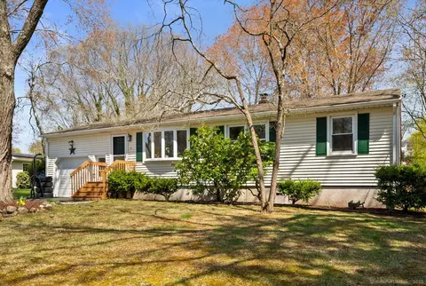 5 Burr Hill Rd, North Branford, CT 06471