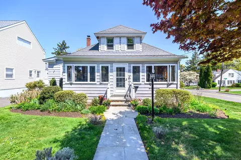 21 Newtown Ter, Norwalk, CT 06851