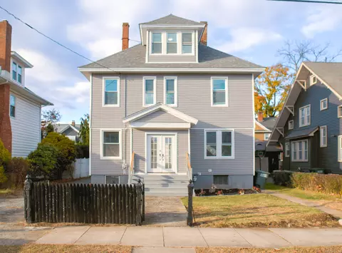 44 Wentworth St, Bridgeport, CT 06606