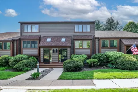 61 Wickhams Fancy #61, Canton, CT 06019