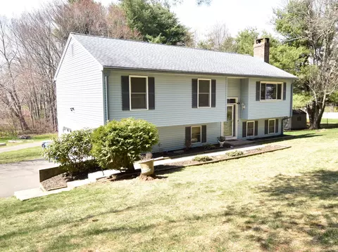 2032 Matthews St, Bristol, CT 06010
