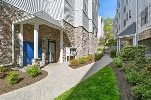 105 Richards Ave #2402, Norwalk, CT 06854