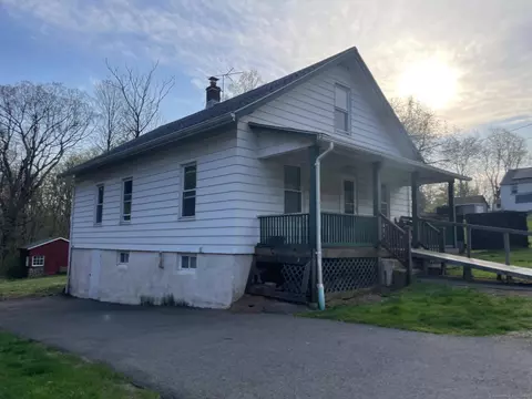 61 Lonsdale Ave, Meriden, CT 06450