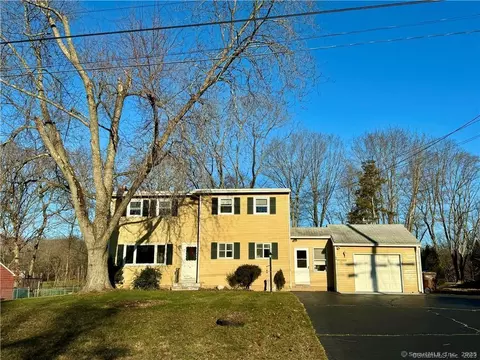 35 Marjorie Dr, North Branford, CT 06471