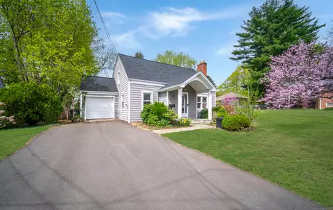 22 Hooker Dr, West Hartford, CT 06107