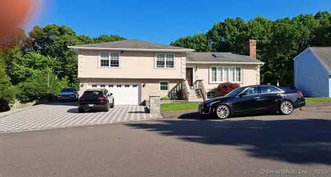 115 Kendall Cir, Waterbury, CT 06708