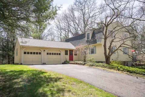 35 Vineyard Rd, Burlington, CT 06013