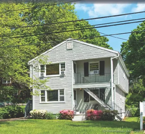 16 Oenoke Pl, Stamford, CT 06907