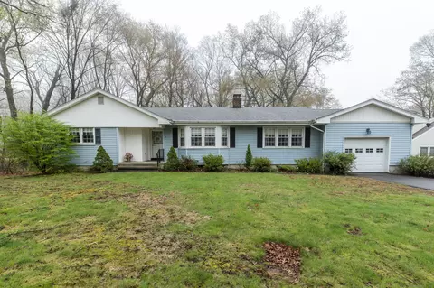 5 Eramo Ter, Hamden, CT 06518