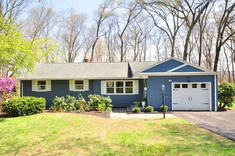 202 Dogwood Ln, South Windsor, CT 06074