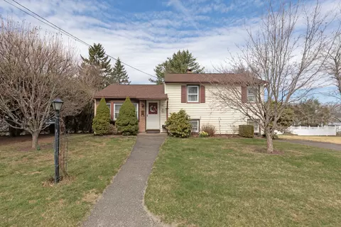 40 Mount Carmel Ave, Waterbury, CT 06708