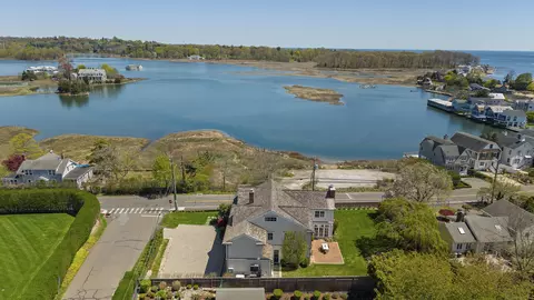 190 Hillspoint Rd, Westport, CT 06880