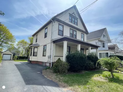 408 Blohm St, West Haven, CT 06516