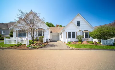 87 Allison Way #87, East Haven, CT 06512