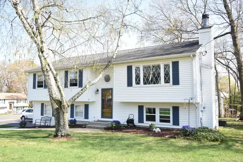 72 Nutmeg Rd, Bristol, CT 06010