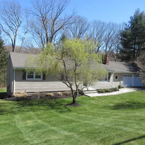 56 Woods Grove Rd, Shelton, CT 06484