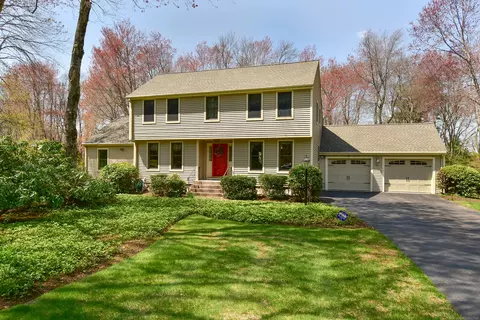 18 Brighton Ln, Vernon, CT 06066