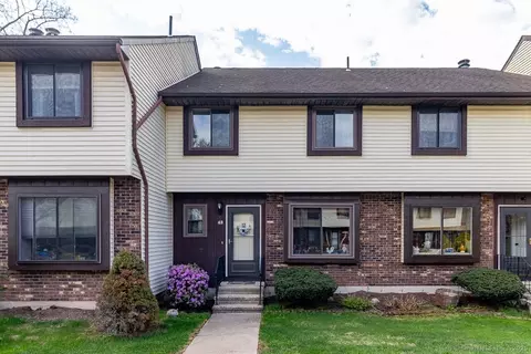 43 Robin Brook Dr #43, Newington, CT 06111