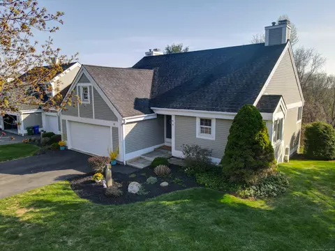 46 Legend Hill Rd #46, Madison, CT 06443
