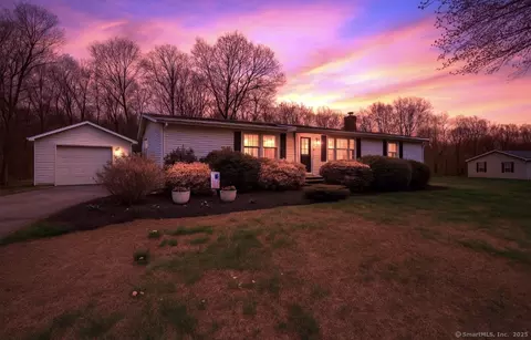 84 Colchester Cmns, Colchester, CT 06415