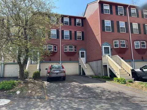192 Rising Trail Dr #192, Middletown, CT 06457