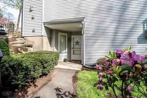 20 E Pembroke Rd #36, Danbury, CT 06811