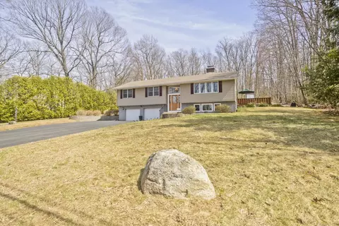 62 Davis Rd, Southwick, MA 01077