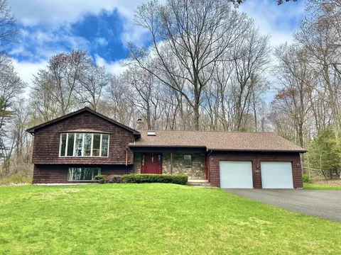 35 Karen Dr, Thomaston, CT 06787