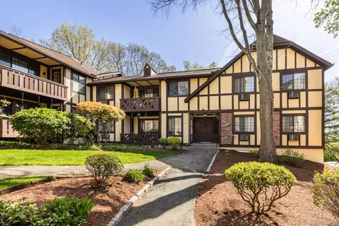 125 Warner Hill Rd #17, Stratford, CT 06614