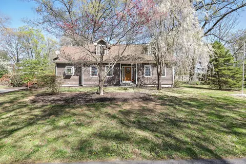 100 Parsons Rd, Enfield, CT 06082