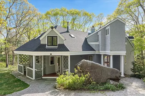 86 Lynn Rd, Ivoryton, CT 06442