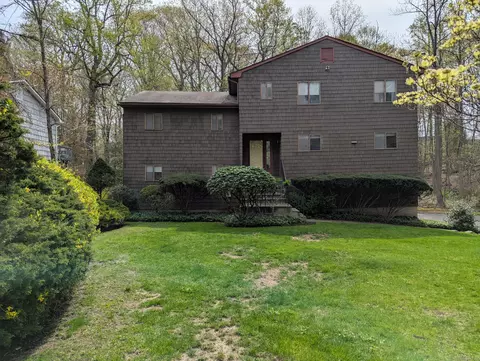 45 Sundance Dr, Cos Cob, CT 06807