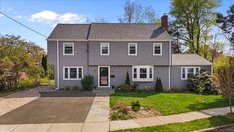 204 Carmalt Rd, Hamden, CT 06517