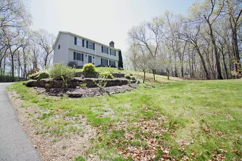 224 Old Cart Rd, Haddam, CT 06438