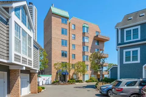88 Southfield Ave #302, Stamford, CT 06902