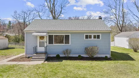 47 Westview Dr, Meriden, CT 06450