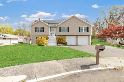 38 Andrus Dr, Milford, CT 06461